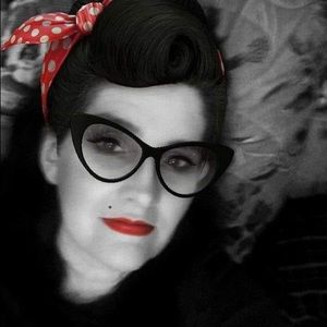 Meet your Posher, Kandy